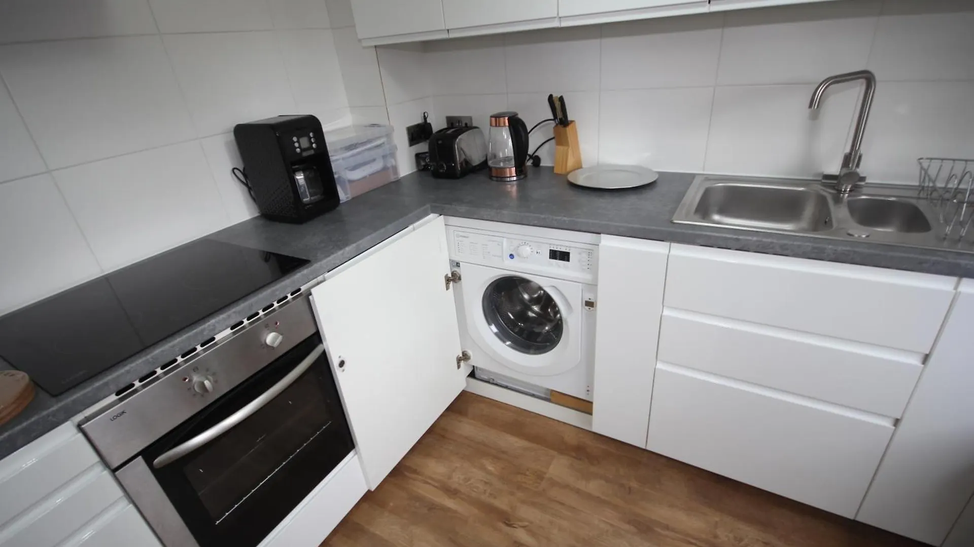 Lee'S Lodge - Modern 2 Bedrooms Hillingdon United Kingdom