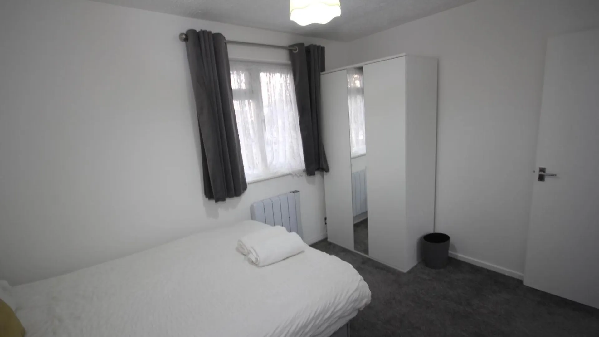 Lee'S Lodge - Modern 2 Bedrooms Hillingdon Apartment