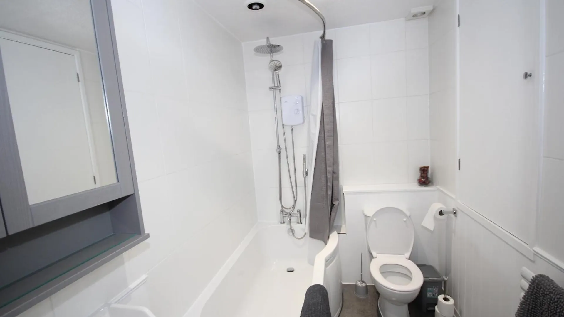 Lee'S Lodge - Modern 2 Bedrooms Hillingdon United Kingdom